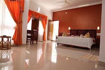 Periyar - * Thekkady
