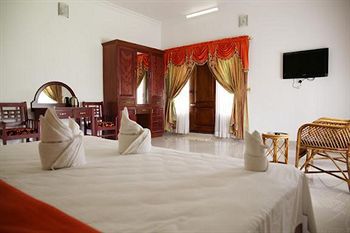 Periyar - * Thekkady